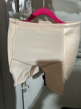 Beige Women's Shaping Shorts - Smooth Support